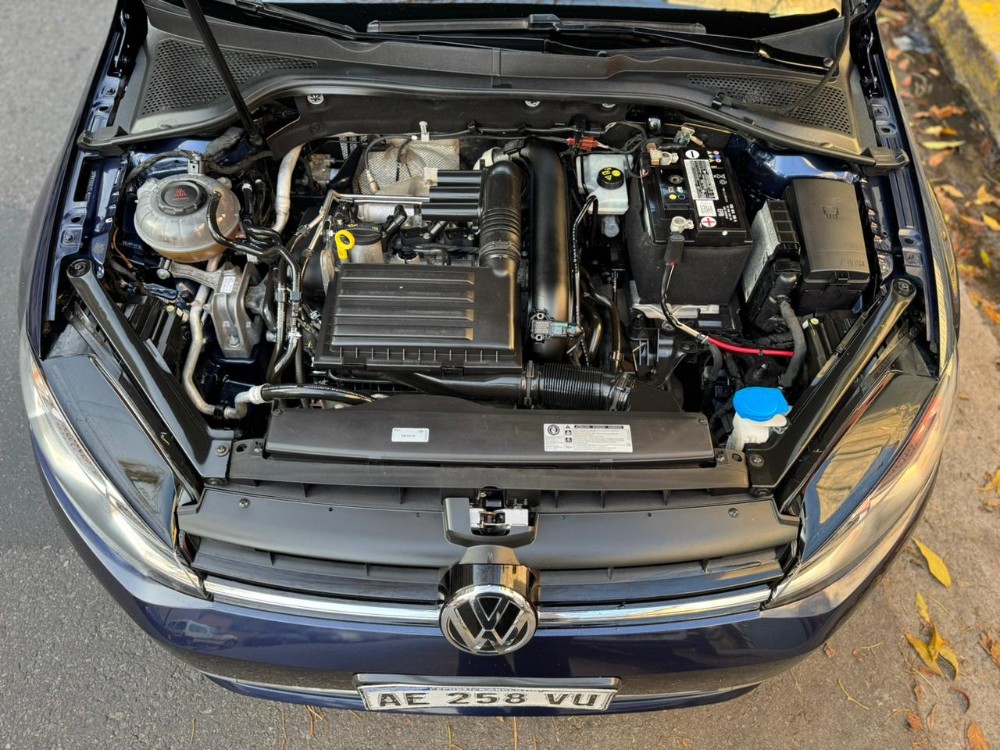 Volkswagen Golf Highline — foto 13